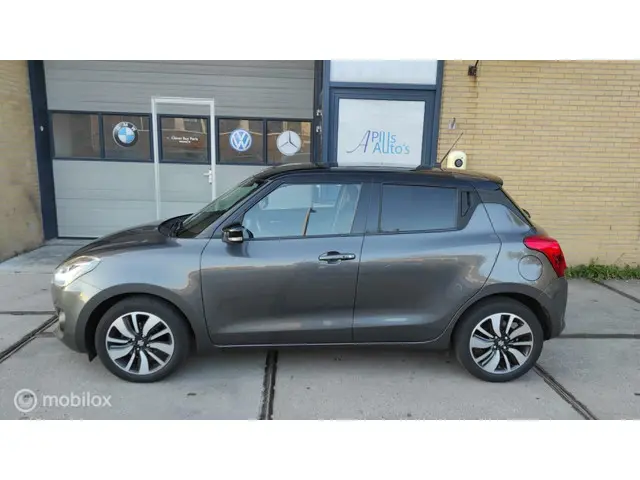 Suzuki Swift 1.0 Stijl 2017 Benzine 3