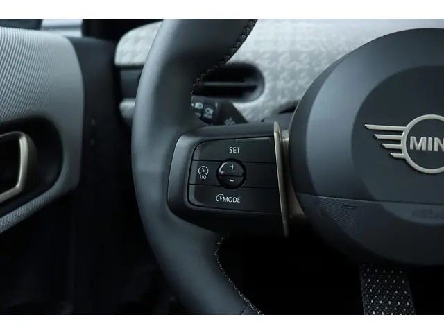 MINI 3-Deurs Cooper C 2024 Benzine 16