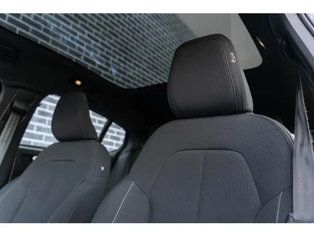 Volvo C40 Recharge Core 69 kWh 2022 Elektrisch 19