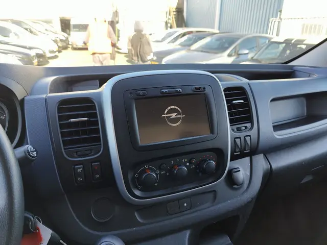 Opel Vivaro 1.6 CDTI Eco bj 2014 127.000km Nap 2014 Diesel 10