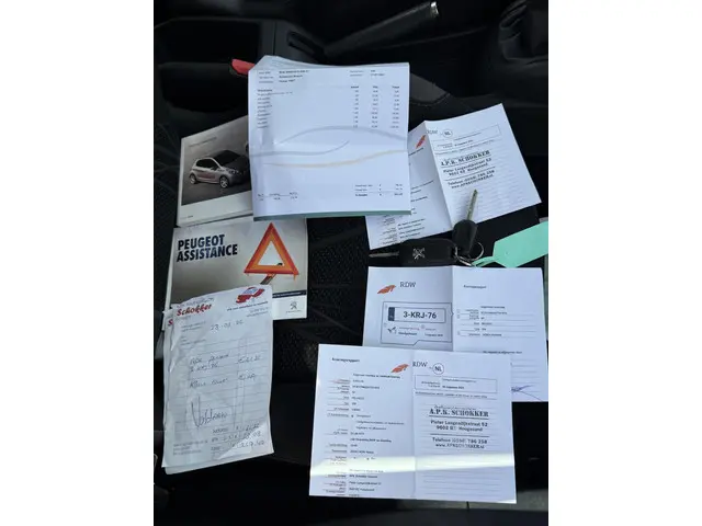 Peugeot 208 1.2 VTi Envy 2013 Benzine 19