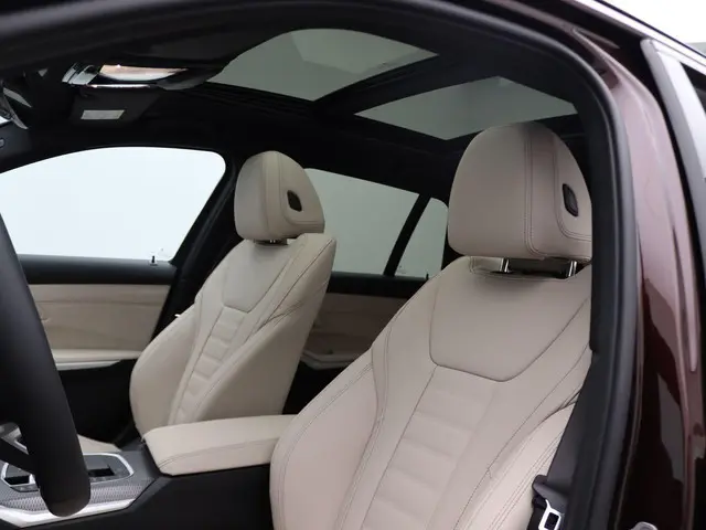 BMW 3 Serie Touring 330e 2025 Hybride Benzine 9