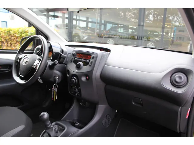 Toyota Aygo 1.0 VVT-i x-fun 2021 Benzine 6