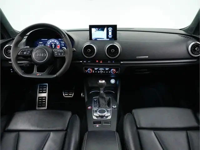 Audi RS3 Sportback 2.5 TFSI 550pk quattro 2019 Benzine 4