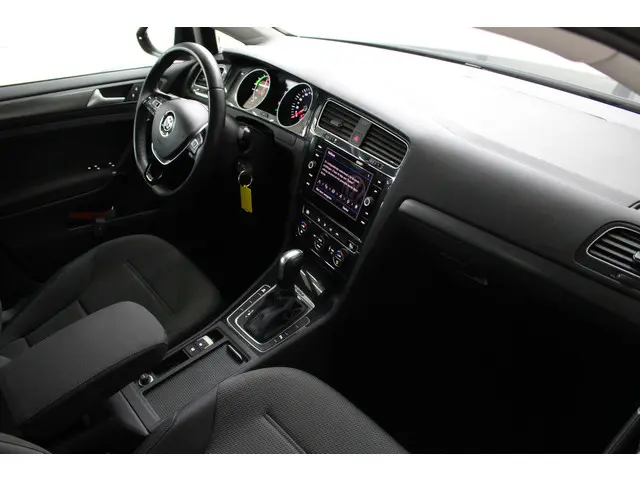 Volkswagen e-Golf E-DITION 2020 Elektrisch 6