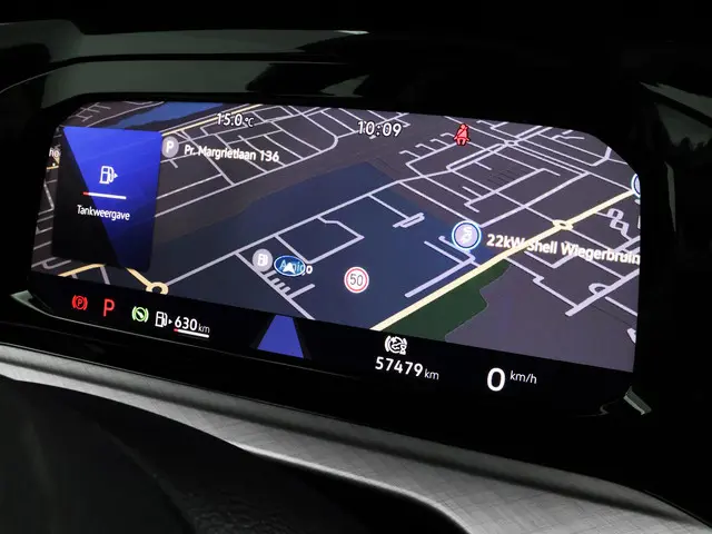 Volkswagen Golf 1.0 eTSI 110pk DSG Life 2024 Benzine 17