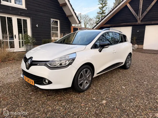 Renault Clio Estate 0.9 TCe Night&Day 2015 Benzine