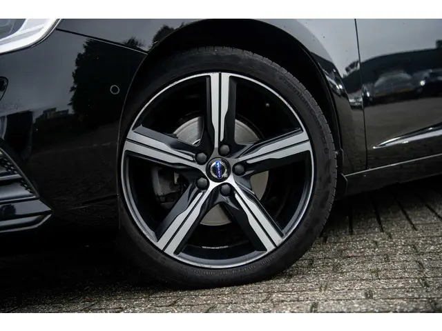 Volvo V60 2.0 T4 Business Sport 2018 Benzine 33