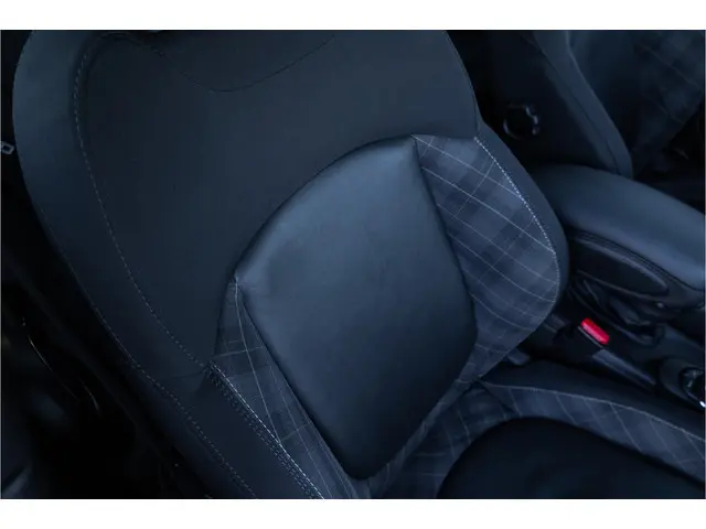 MINI Cooper S Mini Chili Serious Business 2015 Benzine 23