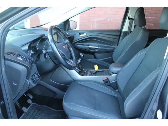 Ford Kuga 1.5 EcoBoost 150 PK Titanium 2017 Benzine 7