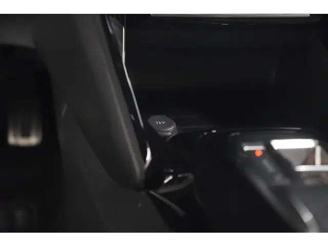 Peugeot 2008 PureTech 130 EAT8 GT 2024 Benzine 44