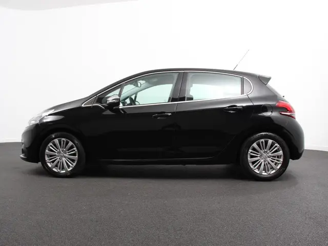Peugeot 208 1.6 BlueHDi Allure 2016 Diesel 8