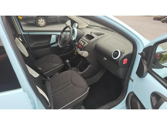 Citroën C1 1.0 Collection 2012 ! LED AIRCO 2012 Benzine 8