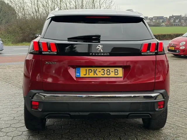 Peugeot 3008 1.2 PureTech GT 2019 Benzine 8