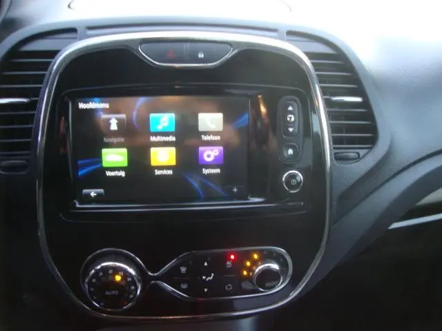 Renault Captur 0.9 TCe Dynamique (NAVI ) 2013 Benzine 11