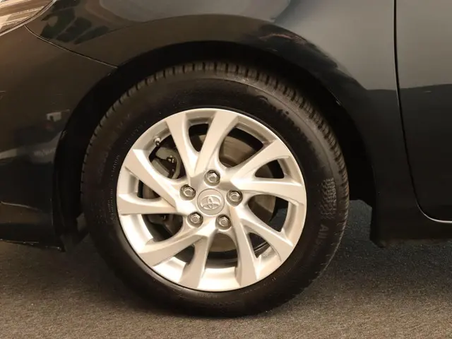 Toyota Auris 1.8 Hybrid Dynamic 2017 Hybride Benzine 13