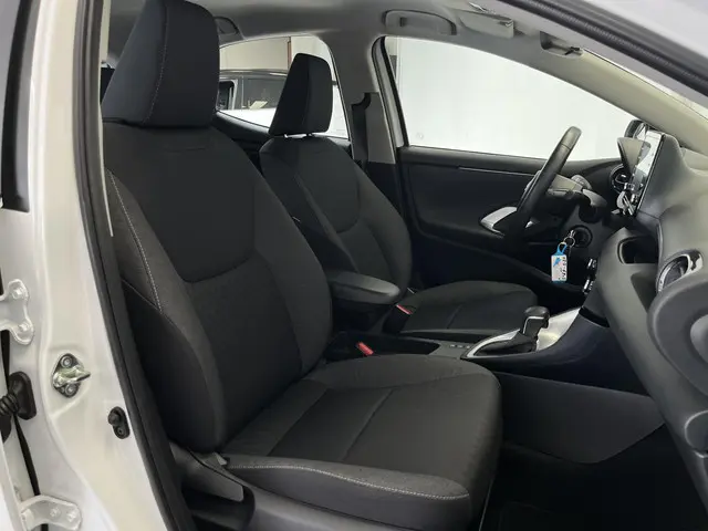 Toyota Yaris 1.5 Hybrid 115 Active 2021 Hybride Benzine 14