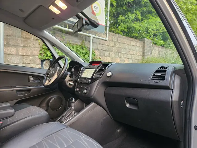 Kia Venga 1.6 CVVT DynamicLine 2016 Benzine 28