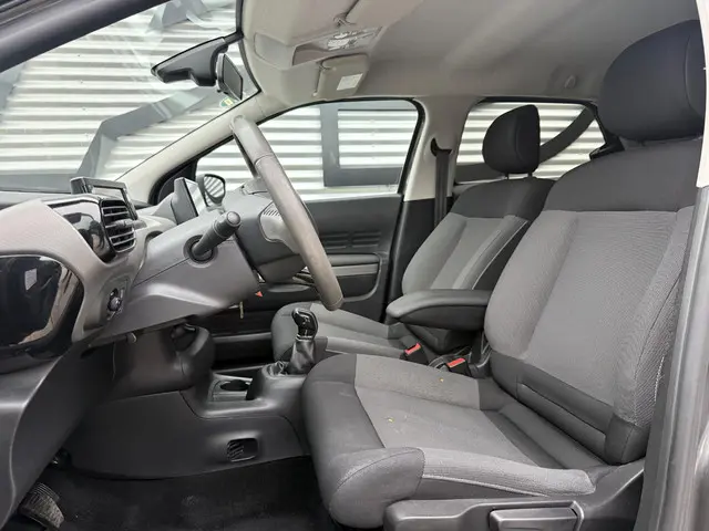 Citroën C4 Cactus 1.2 PureTech Shine 2017 Benzine 8