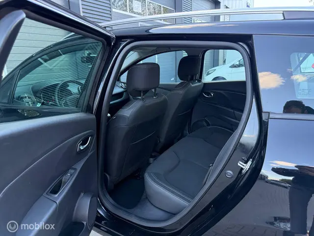 Renault Clio Estate 0.9 TCe Limited 2019 Benzine 18