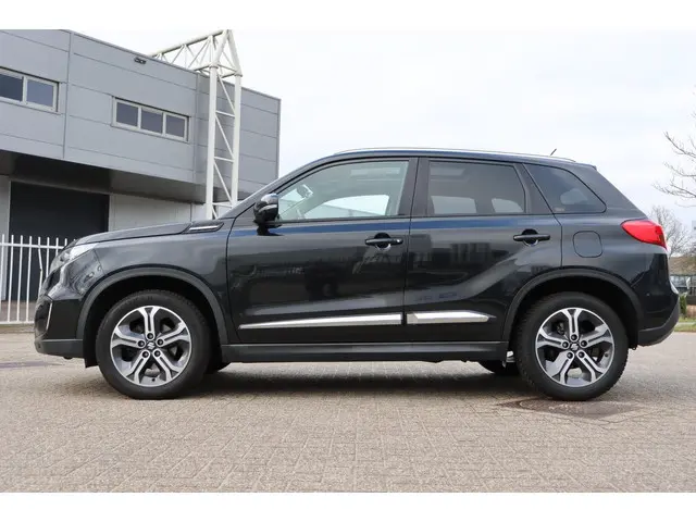 Suzuki Vitara 1.6 High Executive 2016 Benzine 7