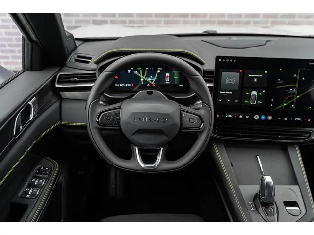 Lynk & Co 01 1.5 Core 2025 Hybride Benzine 8