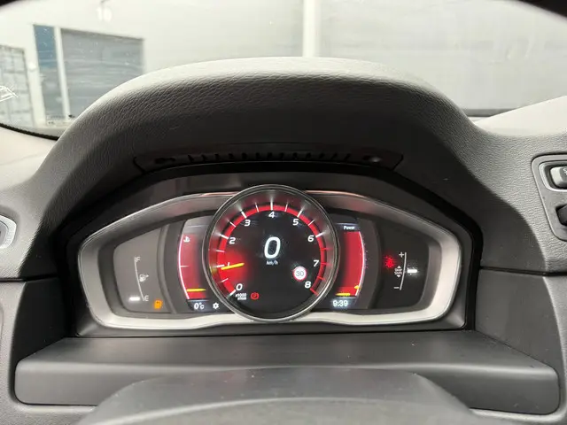 Volvo V70 2.0 T4 Inscription Edition 2015 Benzine 26