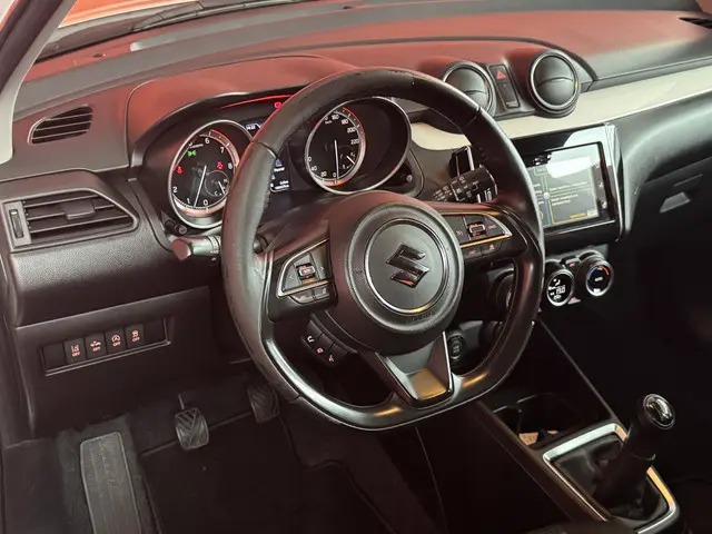 Suzuki Swift 1.2 Stijl Smart Hybrid 2017 Hybride Benzine 3