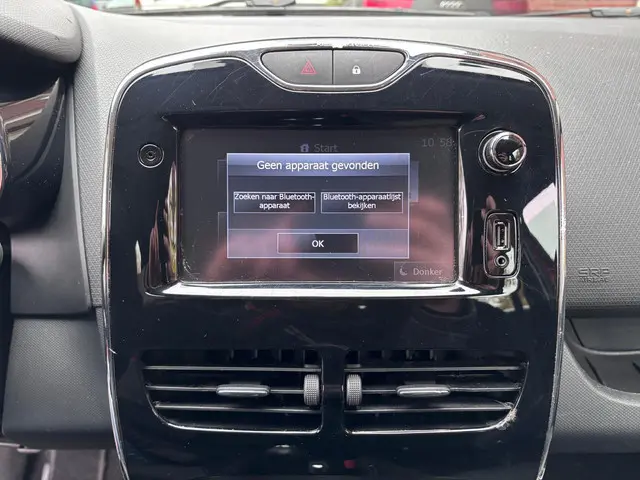 Renault Clio Estate 0.9 TCe Expression 2014 Benzine 32