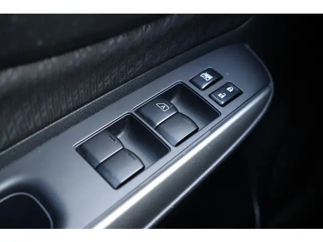 Nissan Note 1.2 DIG-S Tekna 2015 Benzine 24