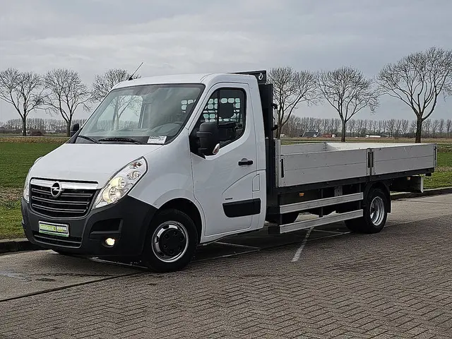 Opel Movano 2
