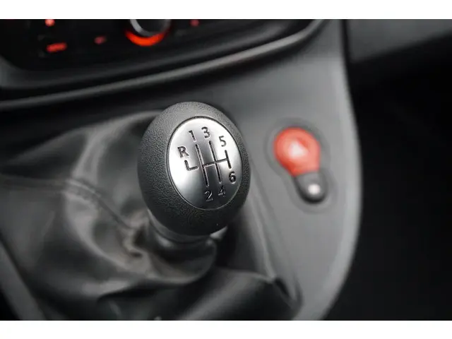 Nissan NV250 1.5 dCi 95 L2H1 Optima 2020 Diesel 33