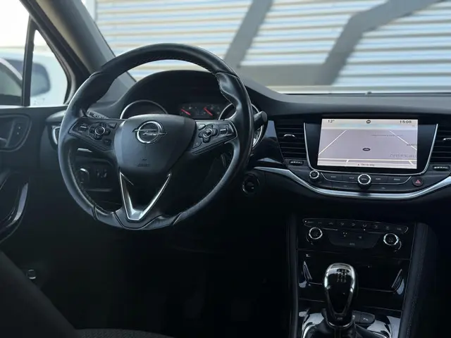 Opel Astra Sports Tourer 1.4 Innovation 2016 Benzine 29