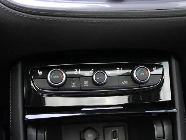 Opel Grandland X 1.2 Turbo Innovation 2019 Benzine 17