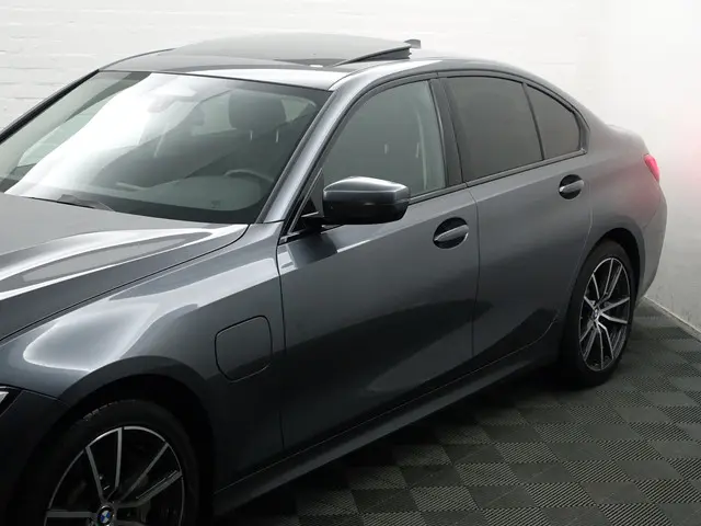 BMW 3 Serie 330e M Sport Aut- 2020 Hybride Benzine 32