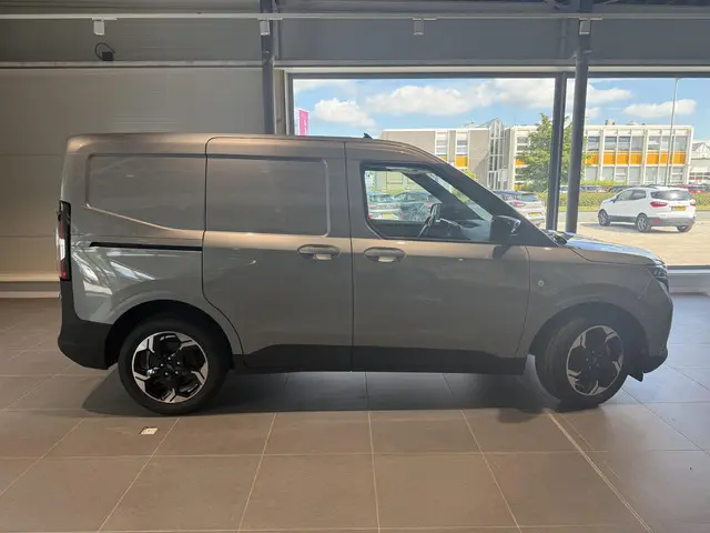 Ford E-Transit Courier Limited 44 kWh 2026 Elektrisch 3