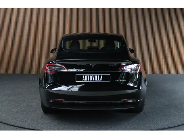 Tesla Model 3 RWD 2022 Elektrisch 4