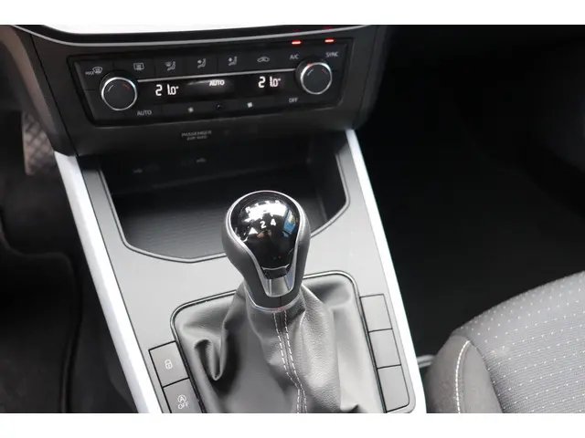 SEAT Arona 1.0 TSI Style 2022 Benzine 11