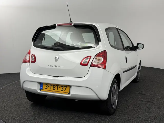 Renault Twingo 1.2 16V Parisienne 2014 Benzine 2