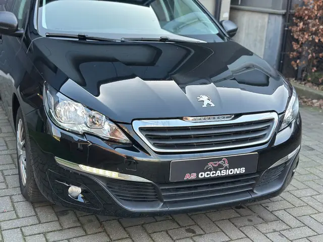 Peugeot 308 1.2 VTi Access - NWE RIEM - LED - APK 2013 Benzine 6