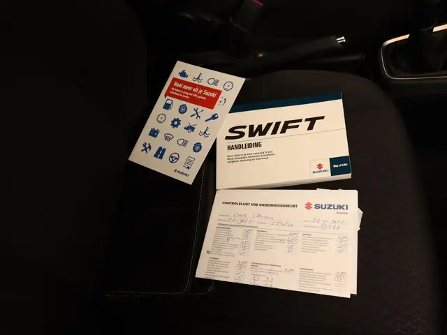 Suzuki Swift 1.2 Style Smart Hybrid 2017 Benzine 16