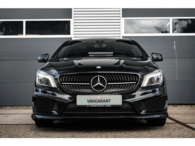 Mercedes-Benz CLA 180 AMG 2015 Benzine 4