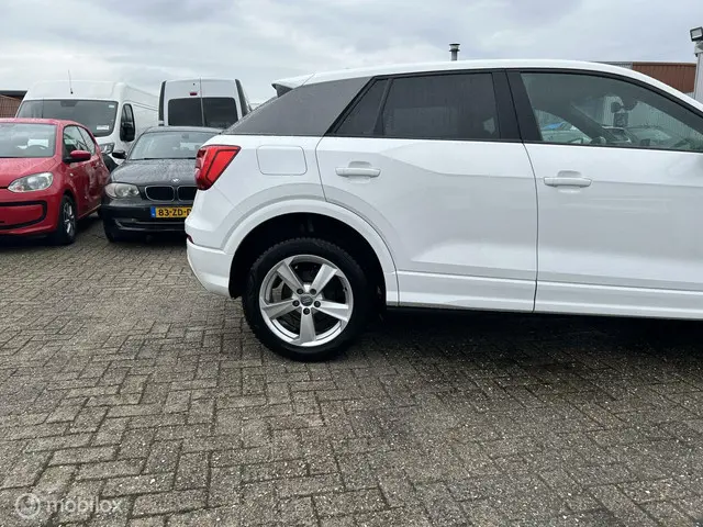 Audi Q2 1.0 TFSI Sport 2017 Benzine 12