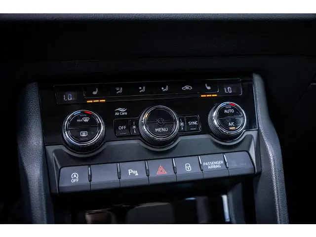 Škoda Karoq 1.5 TSI ACT Sportline 2020 Benzine 34