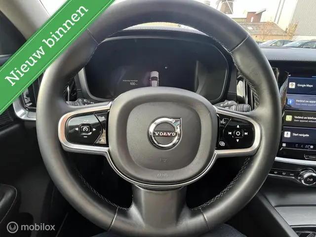 Volvo V60 2.0 B4 Ultimate Dark | 1e eigenaar 2022 Benzine 13