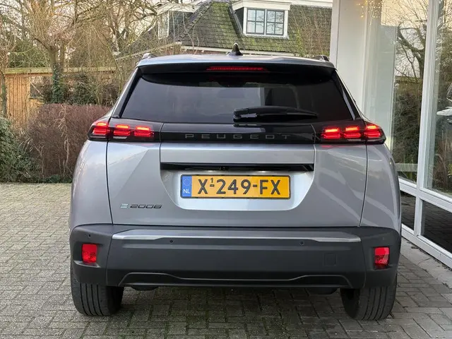 Peugeot e-2008 EV Allure 54 kWh 2023 Elektrisch 21