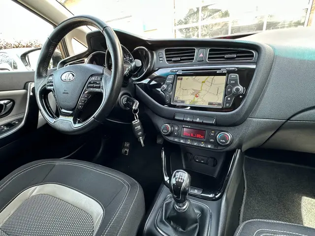 Kia cee'd Sportswagon 1.6 GDI BusinessLine 2014 Benzine 21