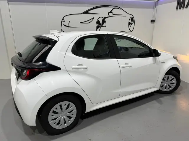 Toyota Yaris 1.5 Hybrid Dynamic 2021 Hybride Benzine 5