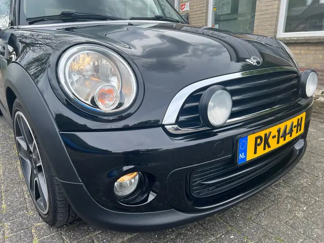 MINI One Mini 1.6 MINIMALIST Chili 2013 Benzine 19
