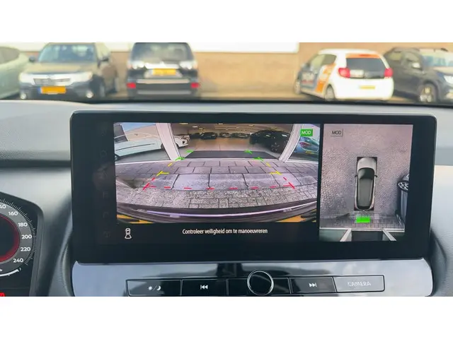 Nissan QASHQAI 1.3 MHEV N-Connecta 2023 Benzine 15